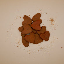 Load image into Gallery viewer, Beetroot heart dog treats freeshipping - Queens of the Bone Age
