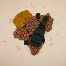 Load image into Gallery viewer, Cheese, grapes and wine healthy dog treats freeshipping - Queens of the Bone Age
