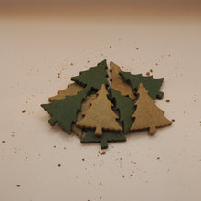 Load image into Gallery viewer, Christmas: Cinnamon Christmas tree-ats dog doughnuts and biscuit pack